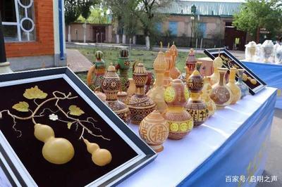 伊寧市六星街文創(chuàng)小集市 品味美食與手工藝品，發(fā)現(xiàn)城市文化新魅力